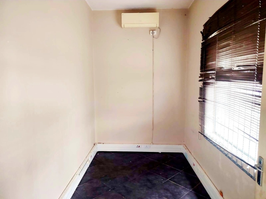 Commercial Property for Sale in Southernwood Eastern Cape